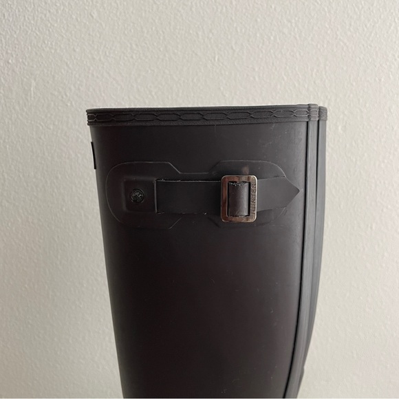 Hunter dark gray tall rubber rain boots - Picture 9 of 13
